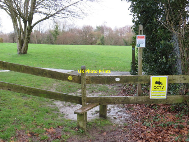 Photo 6"x4" Stile in Southborough Modest Corner c2020