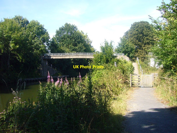 Photo 6"x4" Sunbury Lock Cut Bridge Sunbury c2008