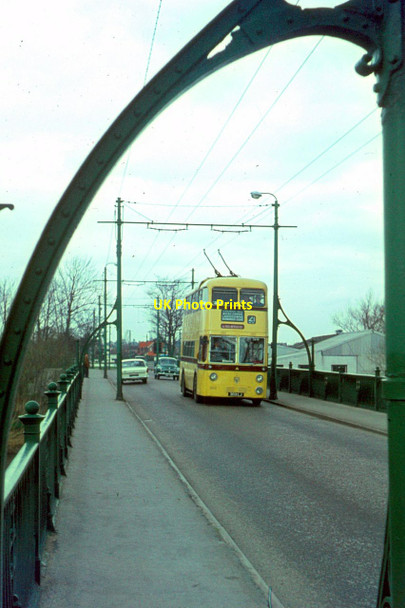 Photo 6"x4" Bournemouth trolleybus on Tuckton Bridge, 1966 Christchurch\/SZ1592 c1966 P1