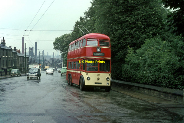Photo 6"x4" Huddersfield trolleybus 595 approaching Lockwood terminus, 1966 Huddersfield c1966