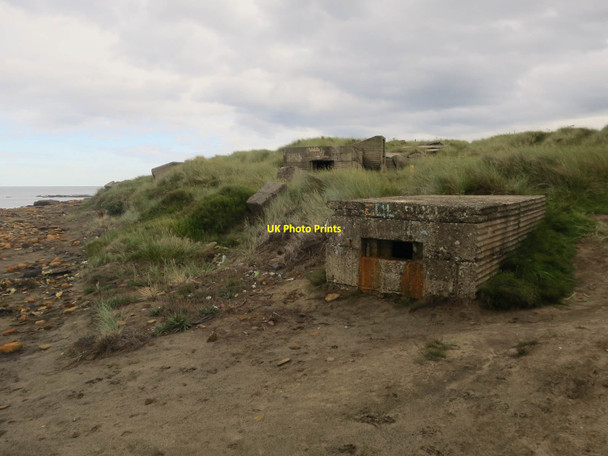 Photo 6"x4" Pillbox and gun emplacement Newbiggin-by-the-Sea c2018