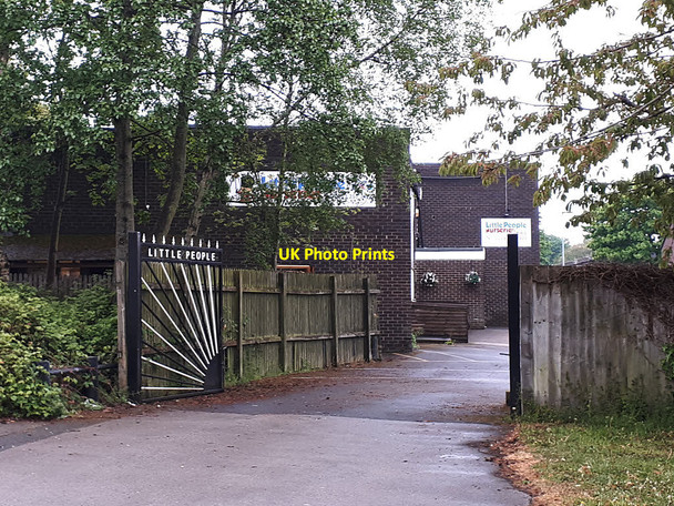 Photo 6"x4" Little People nursery, Rossefield estate, Bramley - entrance Pudsey\/SE2233 c2020