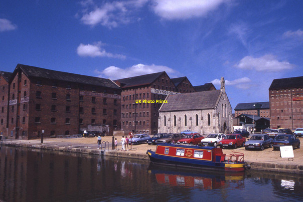 Photo 6"x4" Gloucester Docks - Shipton Warehouse and Mariners Church Gloucester c1989