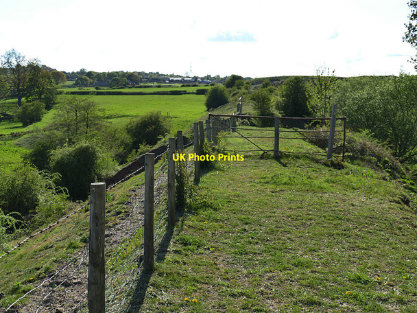Photo 6"x4" Former railway embankment near Maythorne Farm Pudsey\/SE2233 c2020