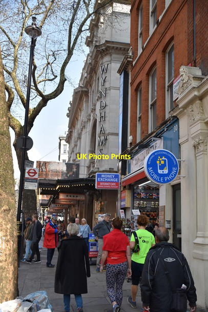 Photo 6"x4" Wyndhams Theatre Westminster c2019