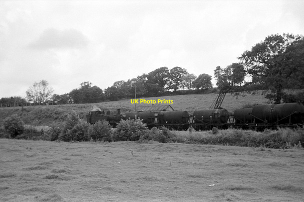 Photo 6"x4" 1450 shunts milk tankers at Hemyock \u00e2\u0080\u0093 1963 Hemyock c1963