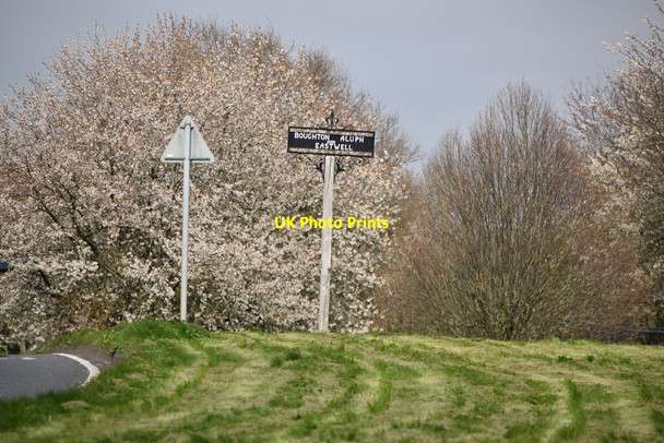 Photo 6"x4" Boughton Village sign Boughton Lees c2019
