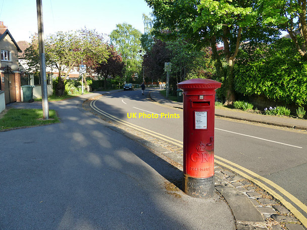 Photo 6"x4" Postbox at the junction of Harrowby Road and Kepstorn Road Horsforth c2020