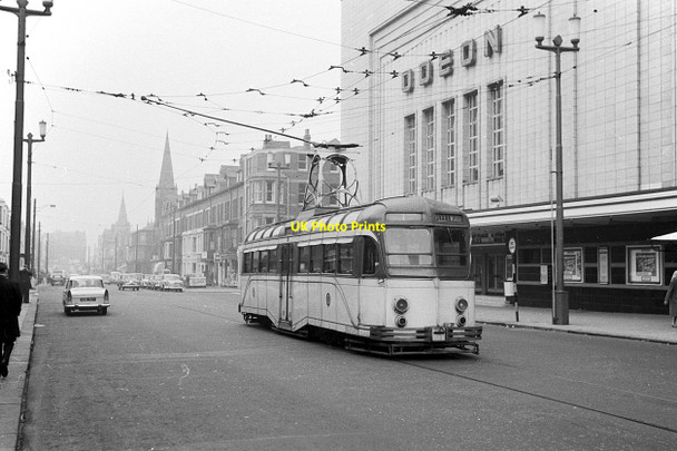 Photo 6"x4" The last day of trams on Dickson Road -5 Blackpool\/SD3136 c1963