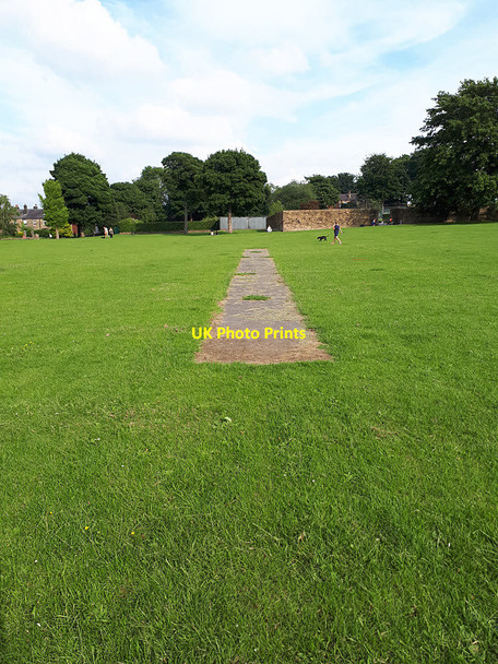 Photo 6"x4" Bramley Park: cricket pitch Pudsey\/SE2233 c2020
