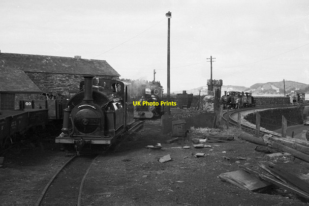Photo 6"x4" Festiniog Railway \u00e2\u0080\u0093 1965. Preparing for a day's work at Boston Lodge Porthmadog c1965