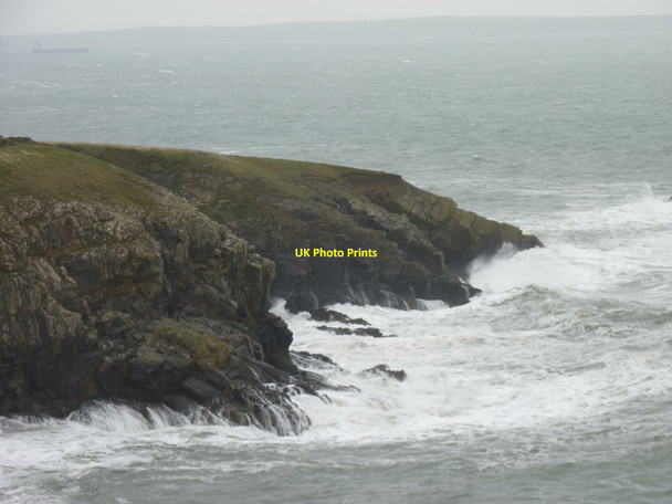 Photo 6"x4" Stormy sea at Caerfai Bay, St David's (2) St David's\/Tyddewi c2019