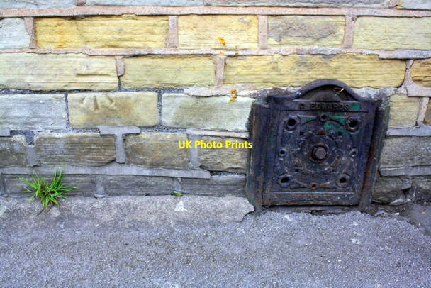 Photo 6"x4" Benchmark on #2 Oulton Terrace Bradford\/SE1632 c2017