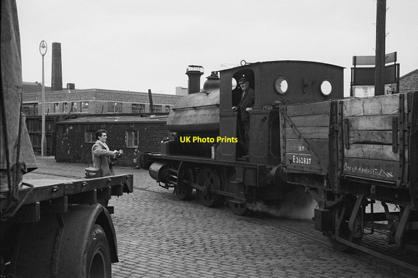 Photo 6"x4" Steam locomotive shunting in Liverpool Docks, 1965 \u00e2\u0080\u0093 4 Bootle\/SJ3394 c1965