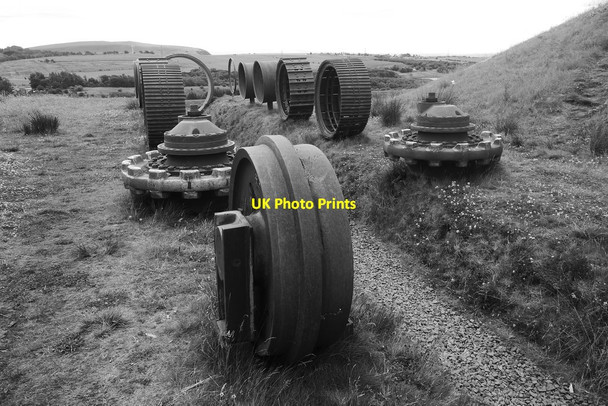 Photo 6"x4" Sculpture, St Ninians open cast site Hill of Beath\/NT1490 c2020