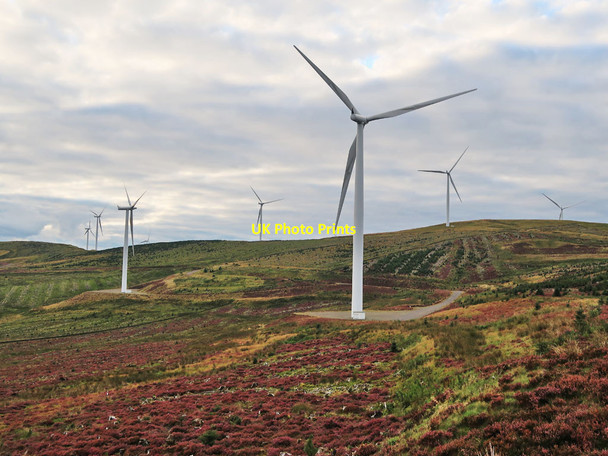 Photo 6"x4" Wind Turbines and moorland March\/NS9914 c2020
