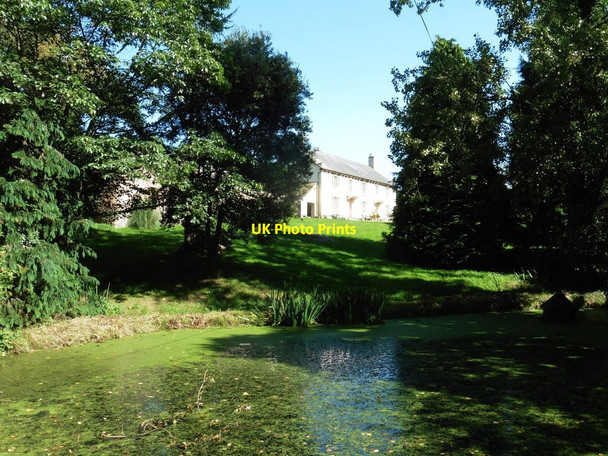 Photo 6"x4" Farmhouse and pond at Rudge Middlecott\/SS7507 c2020