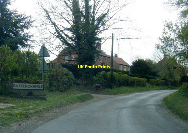 Photo 6"x4" Lane at Buttercrambe village boundary Buttercrambe c2021