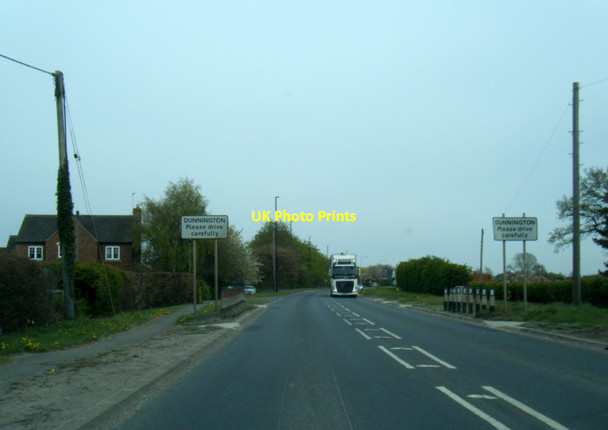 Photo 6"x4" A1079 Hull Road at Dunnington village boundary Dunnington\/SE6652 c2021
