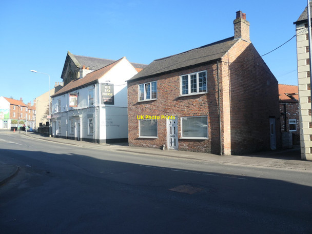 Photo 6"x4" North-east side of the market place, Market Weighton Market Weighton c2021