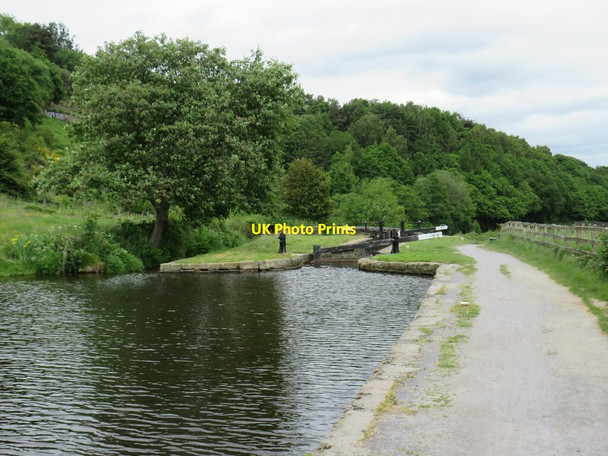 Photo 6"x4" Canal lock near Linthwaite Wellhouse\/SE0914 c2021