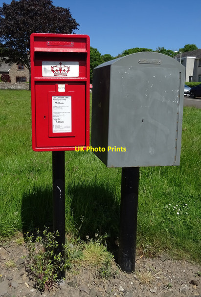 Photo 6"x4" Elizabethan postbox on The Shore, Kingoodie Kingoodie c2021