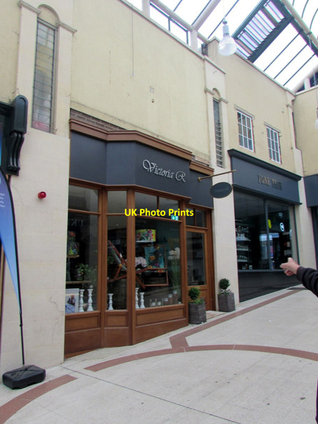 Photo 6"x4" Victoria R in the Five Valleys Shopping Centre, Stroud Stroud\/SO8405 c2021