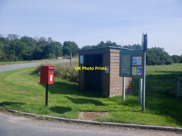 Photo 6"x4" Postbox and bus shelter, Littlemill Littlemill\/NH9150 c2021
