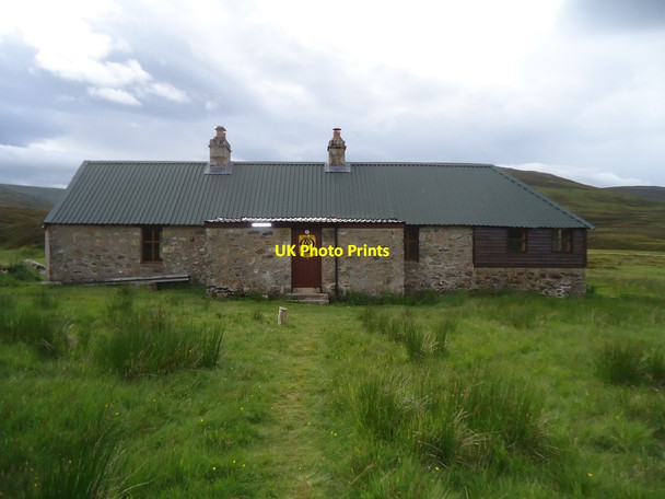 Photo 6"x4" The Tarf Hotel Meall Dubh-chlais c2018