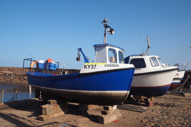 Photo 6"x4" Evanda and Jaguar at Old Harbour Dunbar Dunbar c2021