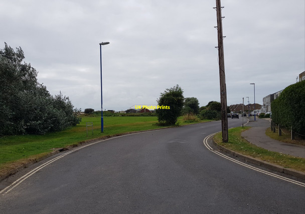 Photo 6"x4" Kingsway with the sea on the left, Selsey, West Sussex Selsey c2021