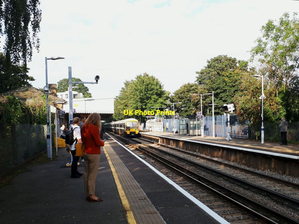 Photo 6"x4" Westcombe Park station Greenwich\/TQ3977 c2021