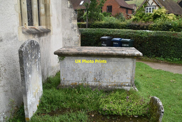 Photo 6"x4" Chest tomb, St Mary's church Turville c2020