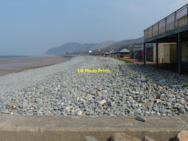 Photo 6"x4" Rocky shoreline at Penmaenmawr Penmaenmawr c2019
