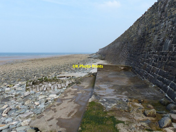 Photo 6"x4" Sea wall at Llanfairfechan Llanfairfechan c2019