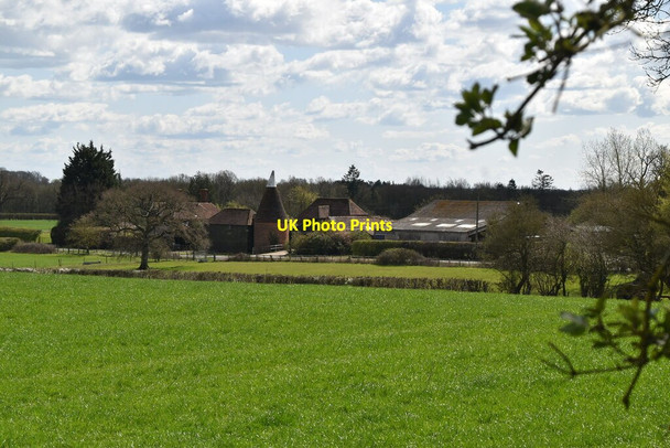 Photo 6"x4" Hurst Hill Farm Oast Ripper's Cross c2021