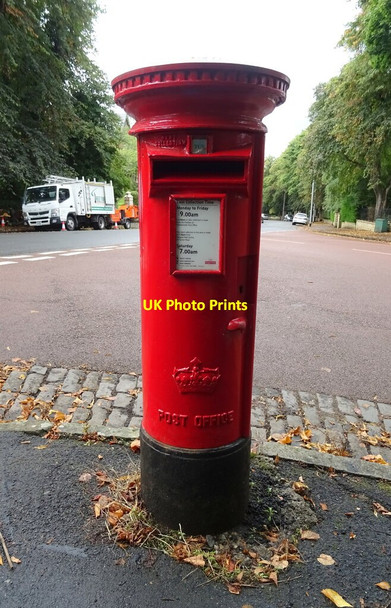 Photo 6"x4" Pillar box on St John's Road, Pollokshields Glasgow c2021