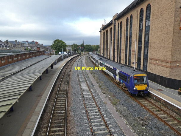 Photo 6"x4" Train approaches Harrogate Harrogate c2021