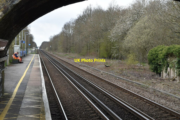 Photo 6"x4" Pluckley Station Chamber's Green c2021