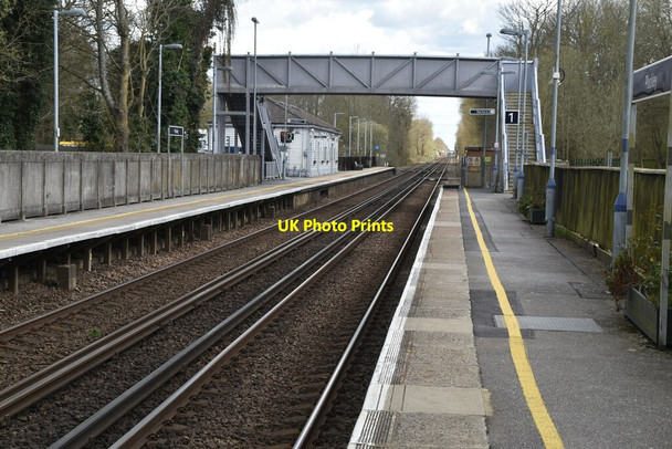 Photo 6"x4" Pluckley Station Chamber's Green c2021 P1