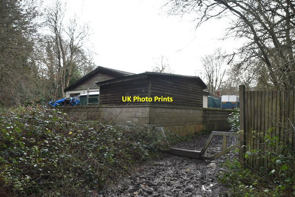 Photo 6"x4" Building by footpath in High Castle Wood East Hill\/TQ5562 c2020