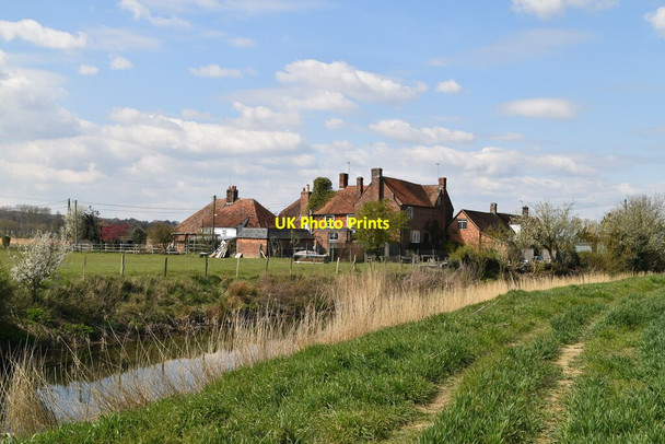 Photo 6"x4" Ferry Inn Stone in Oxney c2021