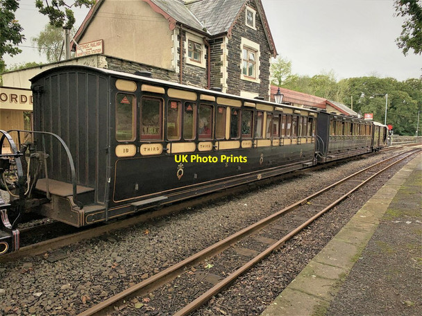 Photo 6"x4" Victorian carriages at Minffordd Minffordd\/SH5938 c2021