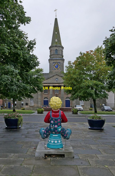 Photo 6"x4" Oor Wullie Statue, The Square, Fochabers, Morayshire Fochabers c2021
