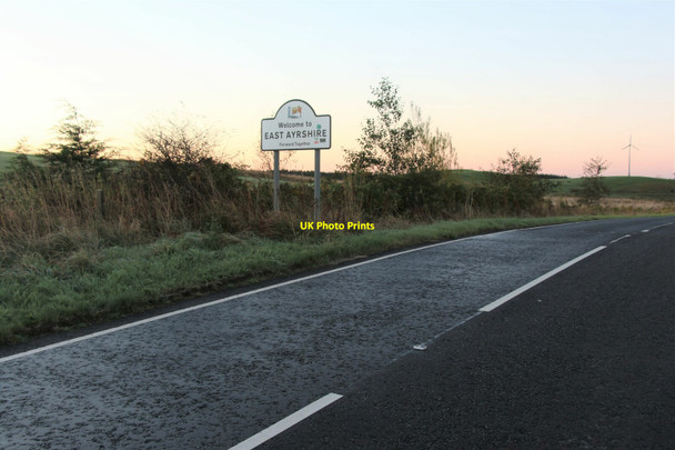Photo 6"x4" Boundary between East Renfrewshire and East Ayrshire Windy-Yett\/NS4750 c2021