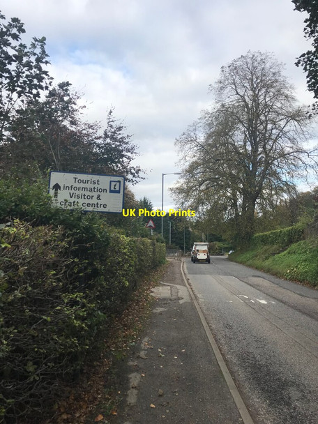 Photo 6"x4" Entering Strathpeffer Strathpeffer c2021