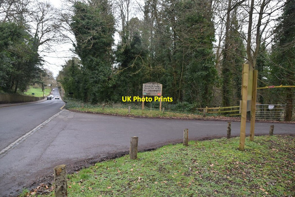 Photo 6"x4" Entrance to Manor Park Country Park New Town\/TQ6757 c2021