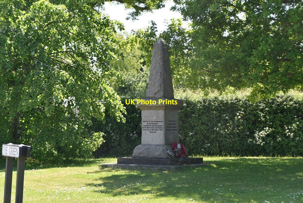 Photo 6"x4" War Memorial, Chrishall Broad Green\/TL4439 c2021