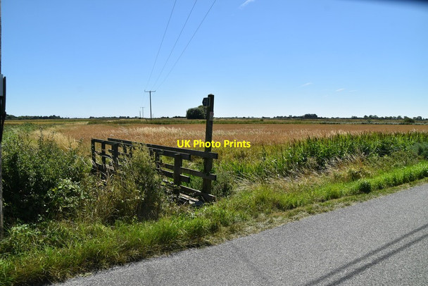 Photo 6"x4" Footpath waymarker across Romney Marsh Newchurch\/TR0531 c2020