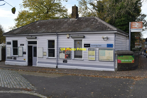 Photo 6"x4" Ticket office at Sundridge Park Station Bromley\/TQ4069 c2021